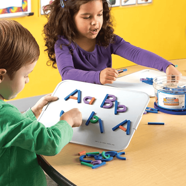 MAGNETIC LETTER CONSTRUCCIÓN / FORMACIÓN LETRAS Y NÚMEROS MAGNÉTICOS